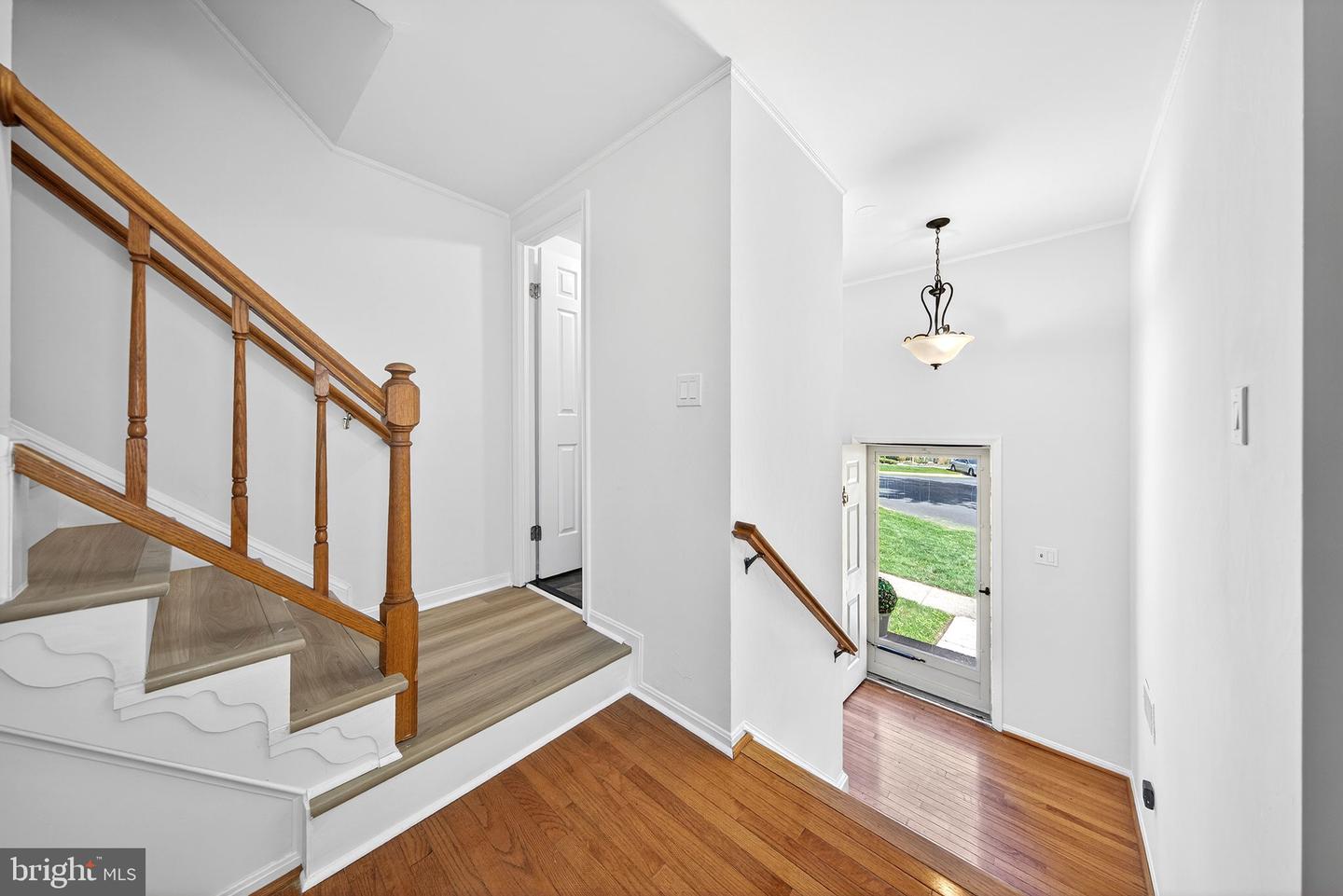 4867 Carriagepark Rd Property Photo 4