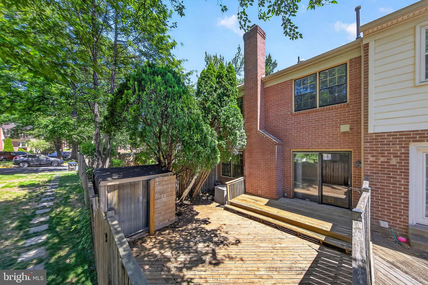 4867 Carriagepark Rd Property Photo 10
