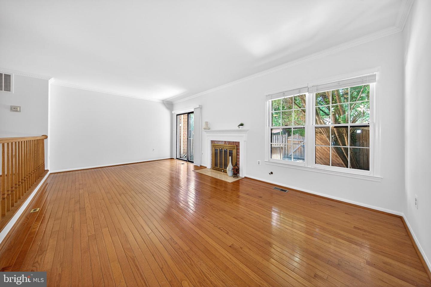 4867 Carriagepark Rd Property Photo 11