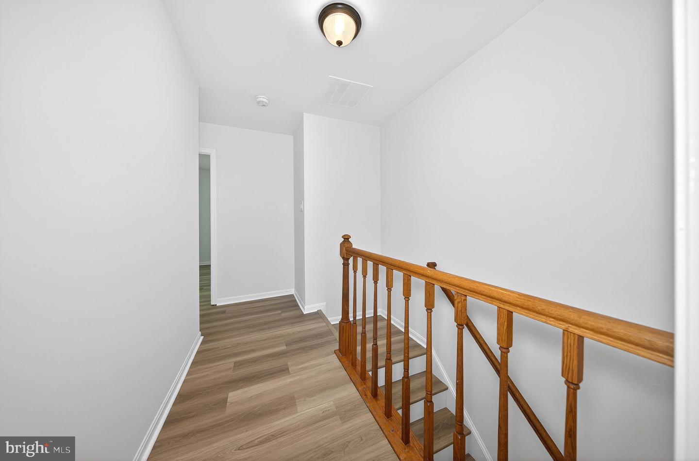 4867 Carriagepark Rd Property Photo 12