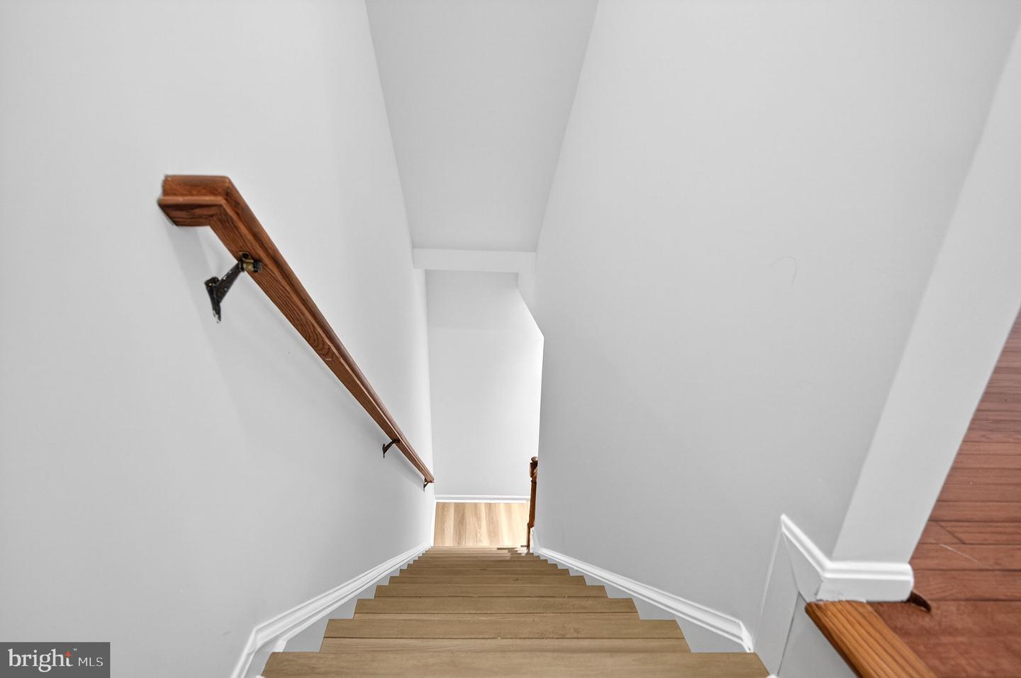 4867 Carriagepark Rd Property Photo 26