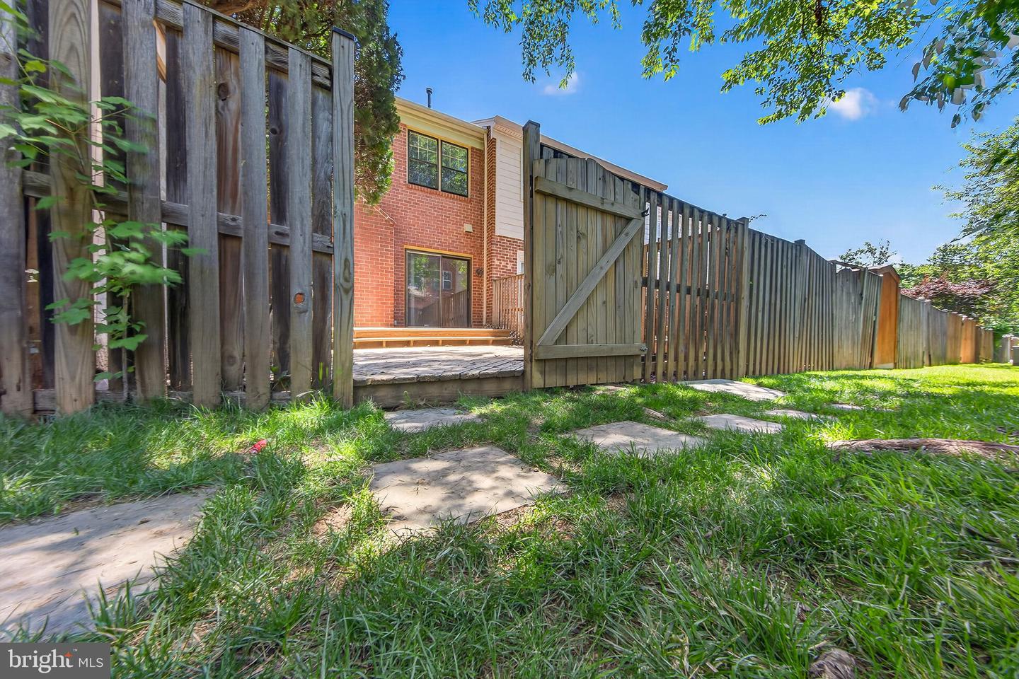 4867 Carriagepark Rd Property Photo 33