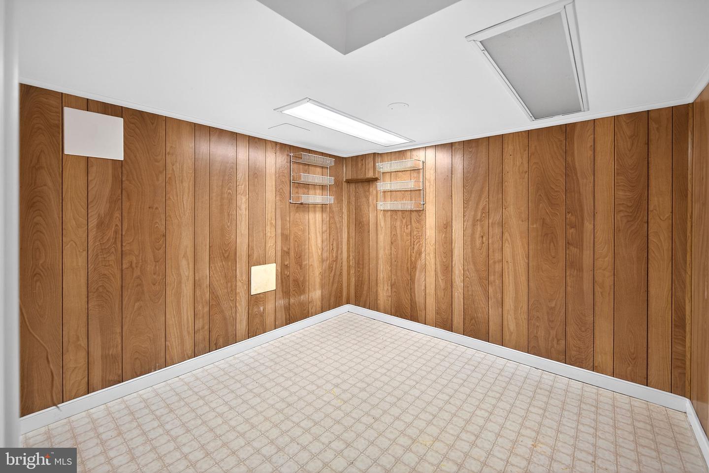 4867 Carriagepark Rd Property Photo 44