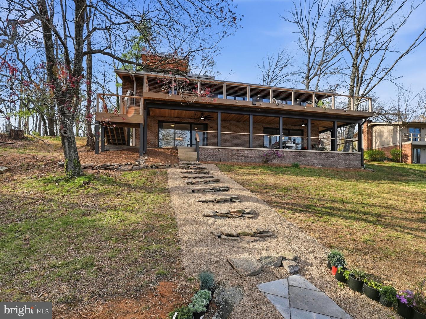 11216 S Shore Rd Property Photo 5