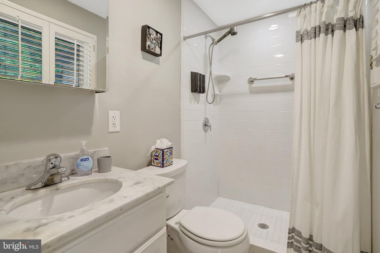 6616 Braddock Property Photo 24