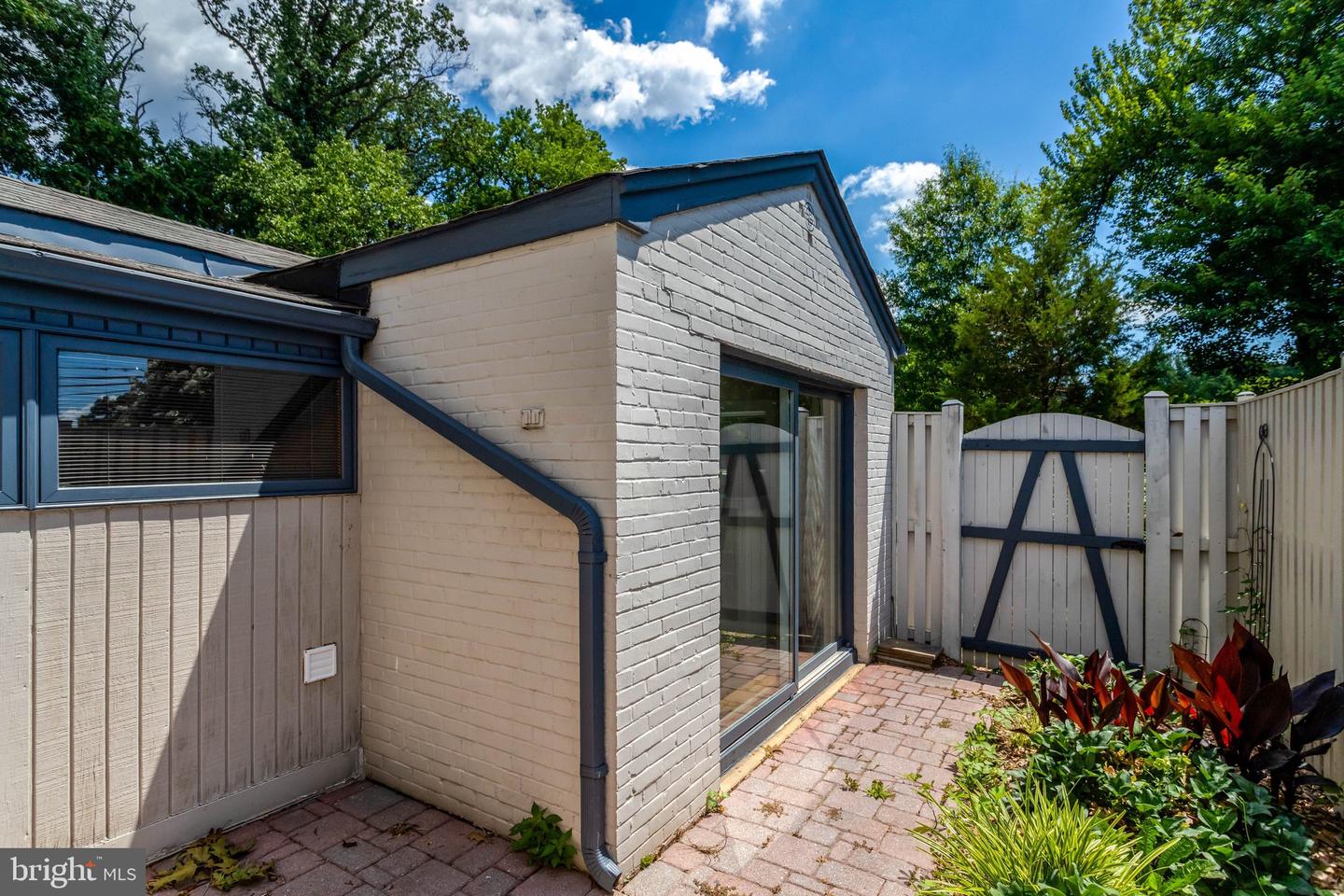 6616 Braddock Property Photo 45