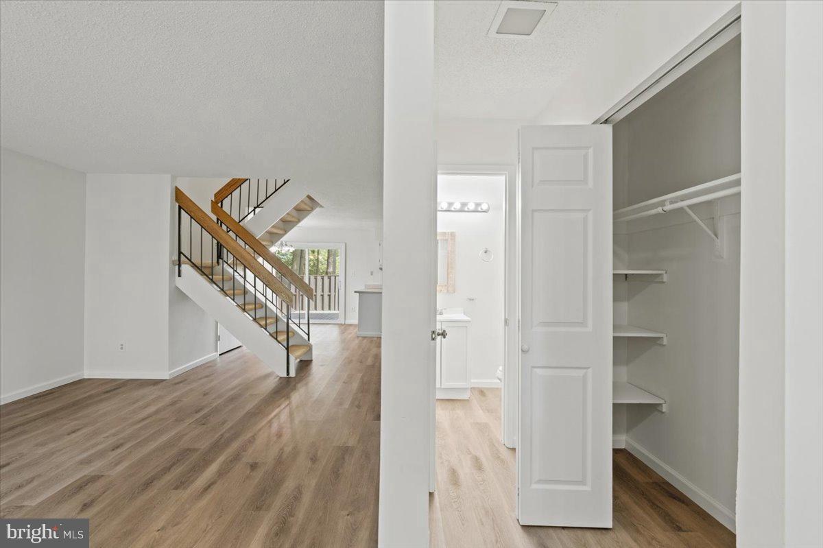 2130 Cartwright Pl Property Photo 2