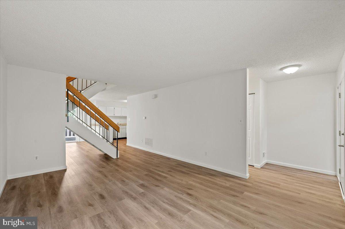 2130 Cartwright Pl Property Photo 3
