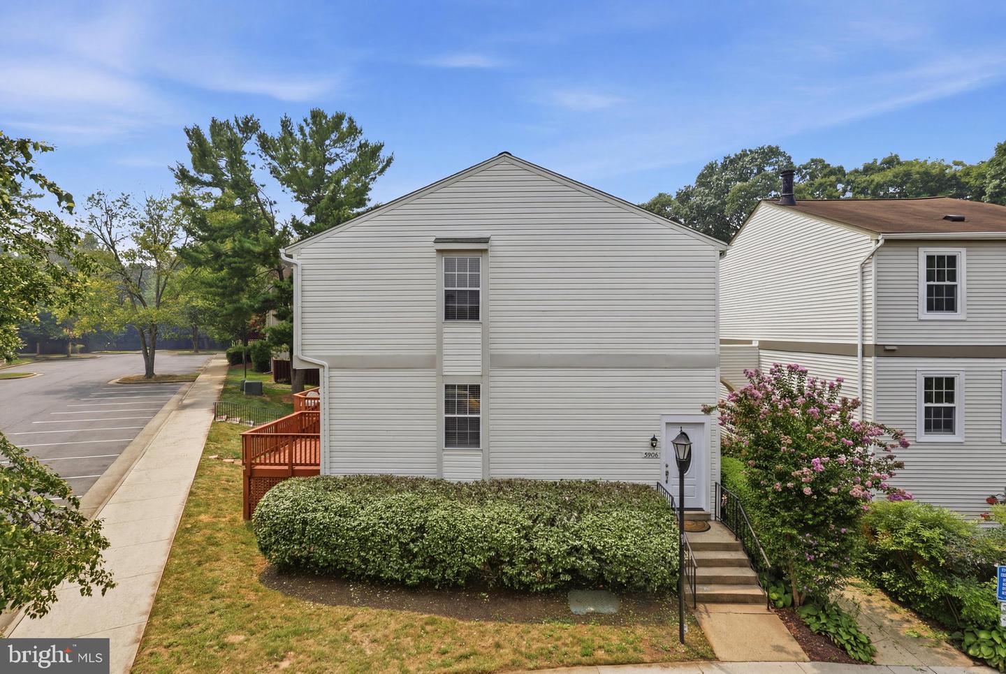 5906 BRIDGETOWN CT #37 Property Photo 1