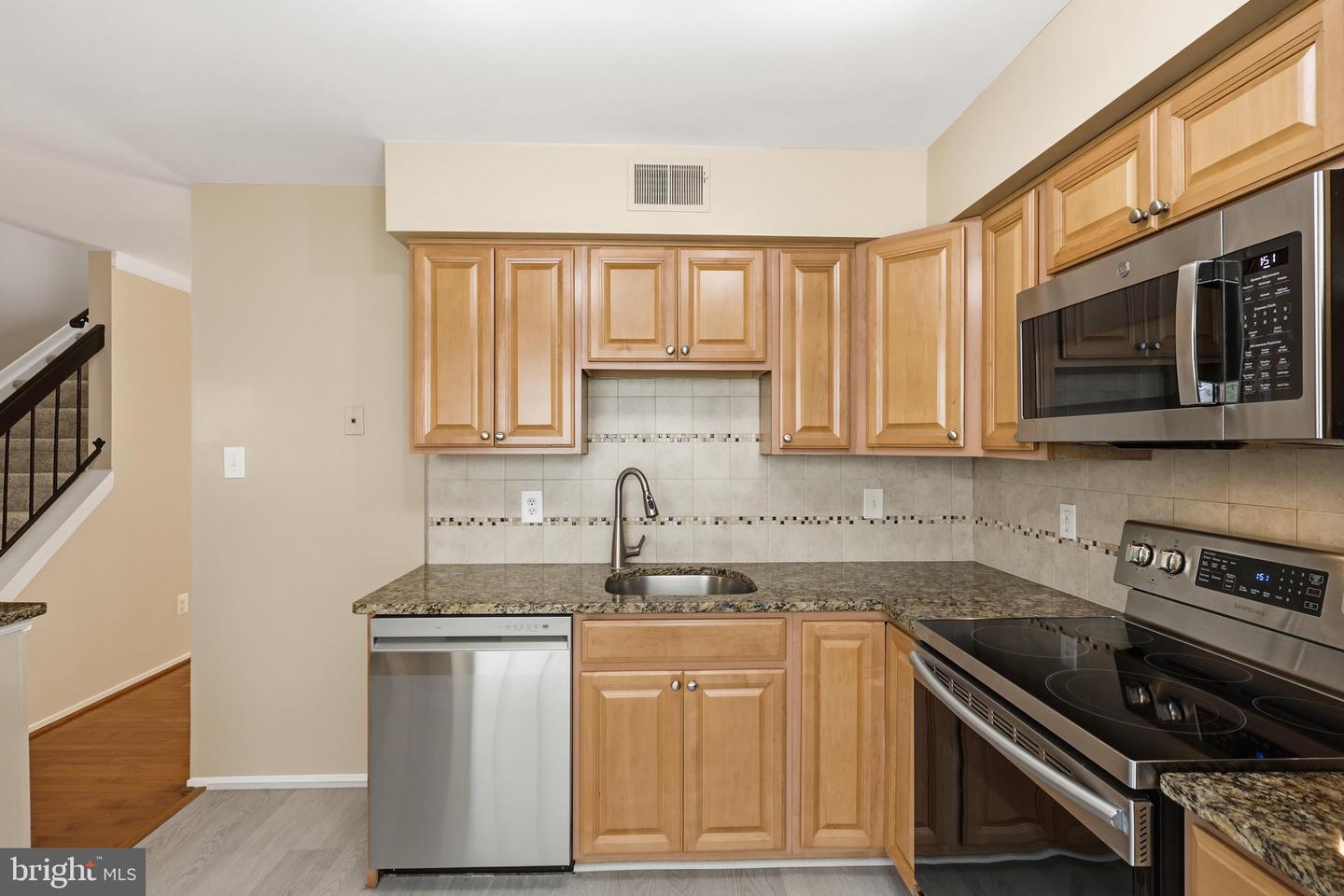 5906 Bridgetown Ct #37 Property Photo 11