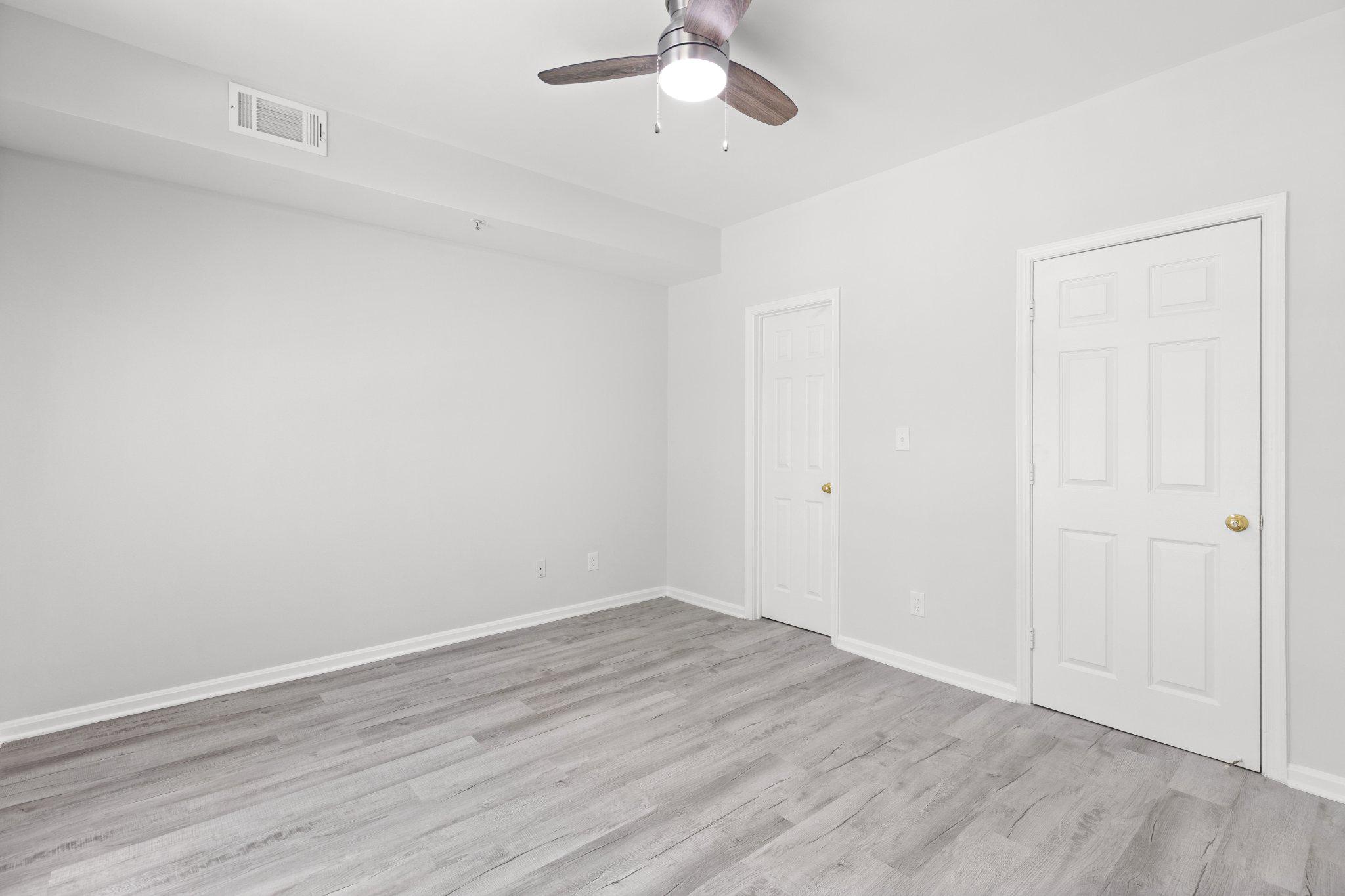 1318 Garden Wall Cir Property Photo 15
