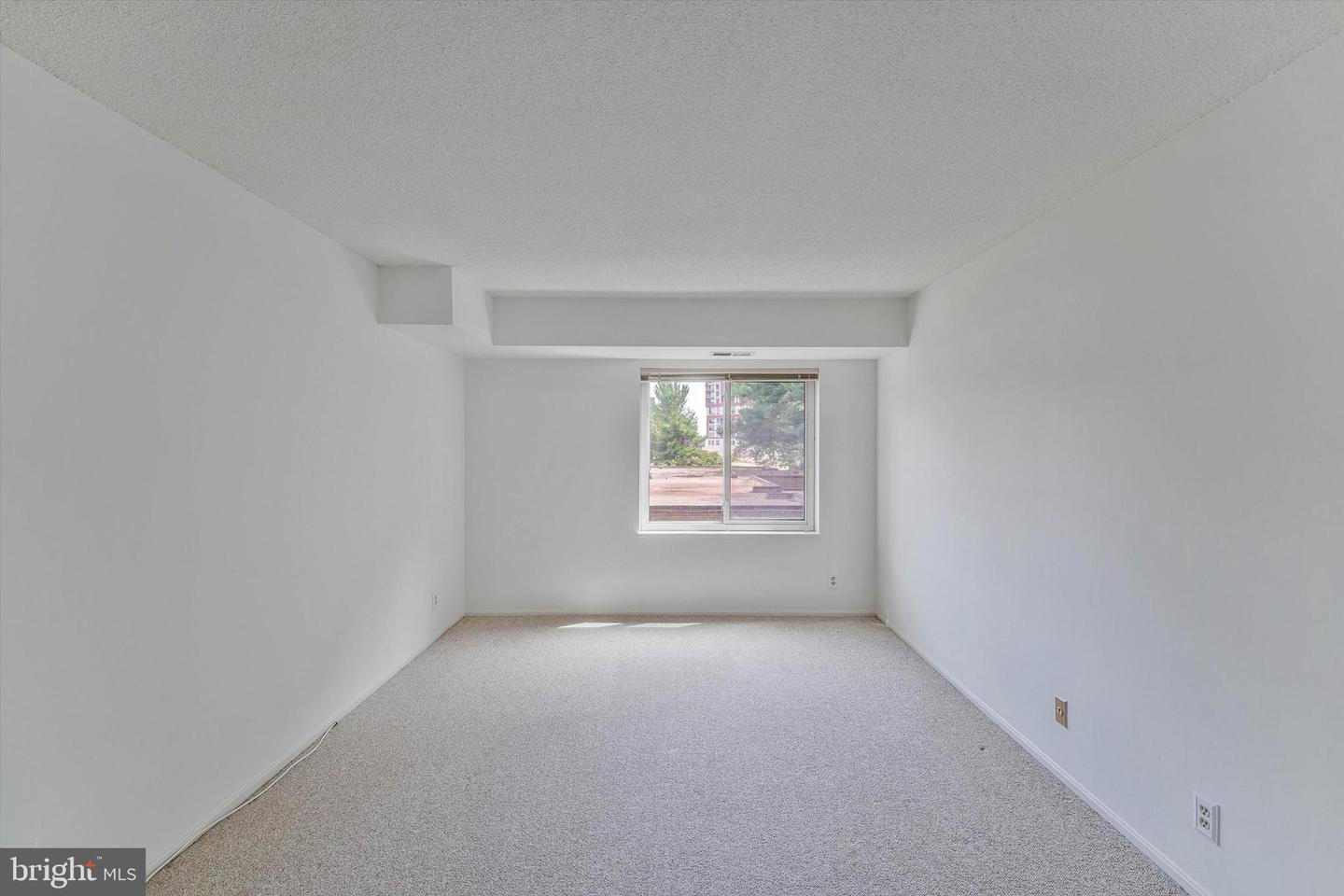 8360 Greensboro Dr #208 Property Photo 32
