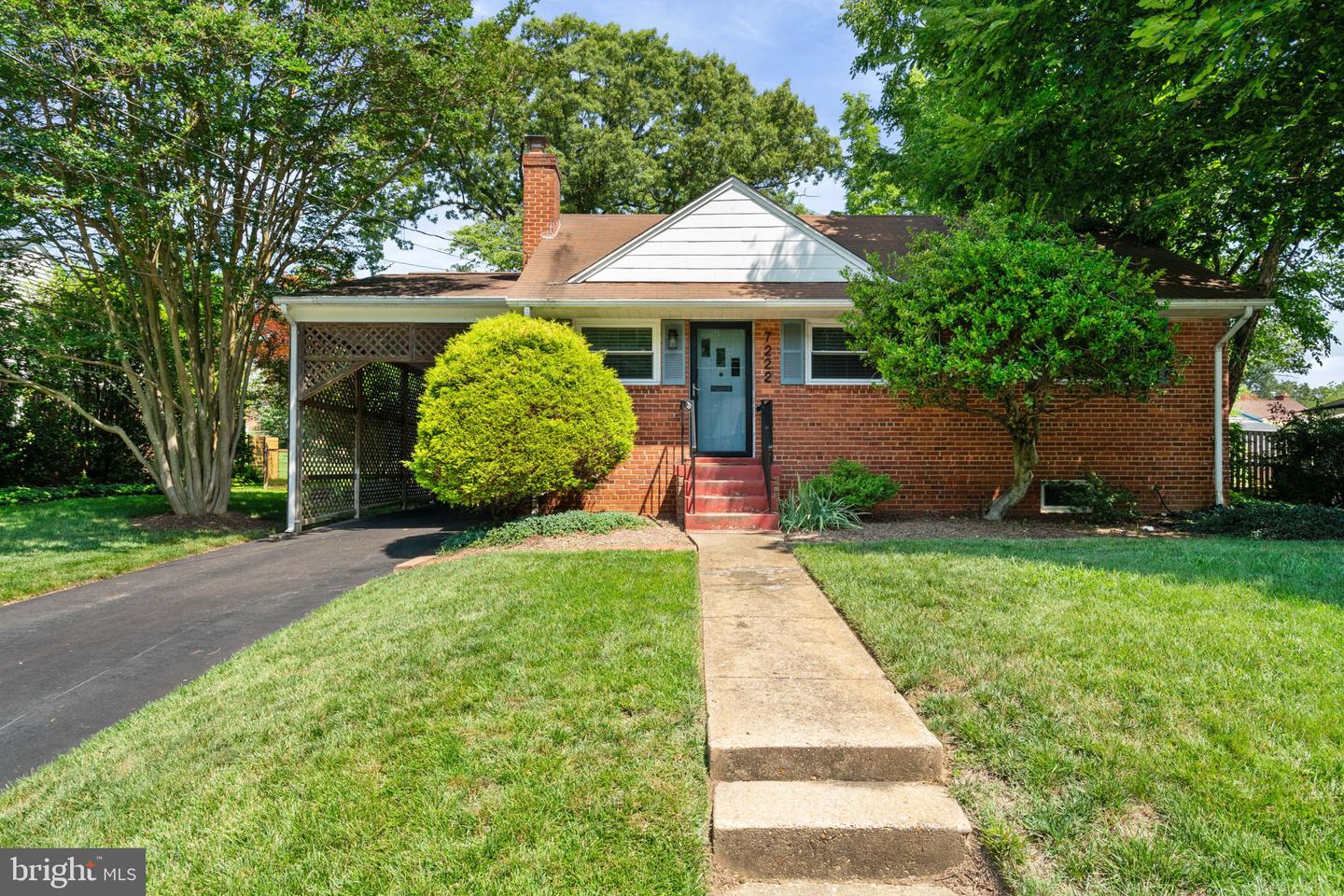 7222 Wayne Dr Property Photo 1