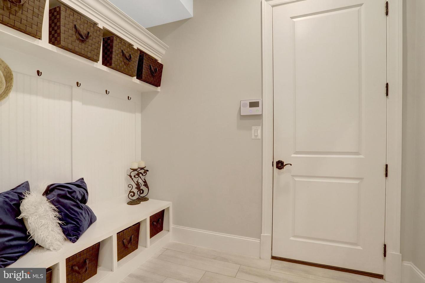 7108 Penguin Pl Property Photo 37