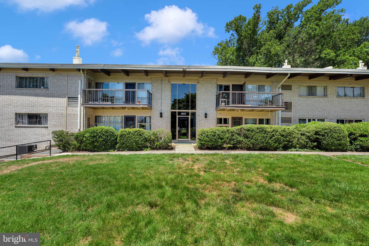 4943 AMERICANA DR #D-102 Property Photo 1