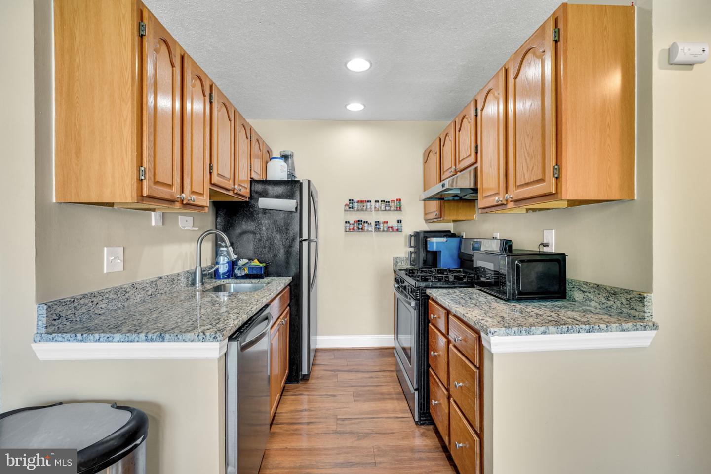 4943 Americana Dr #d-102 Property Photo 10