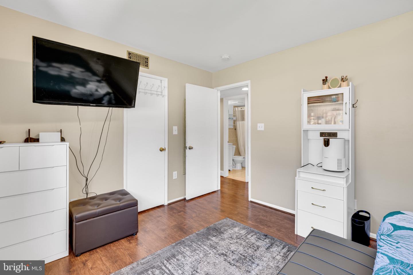 4943 Americana Dr #d-102 Property Photo 20