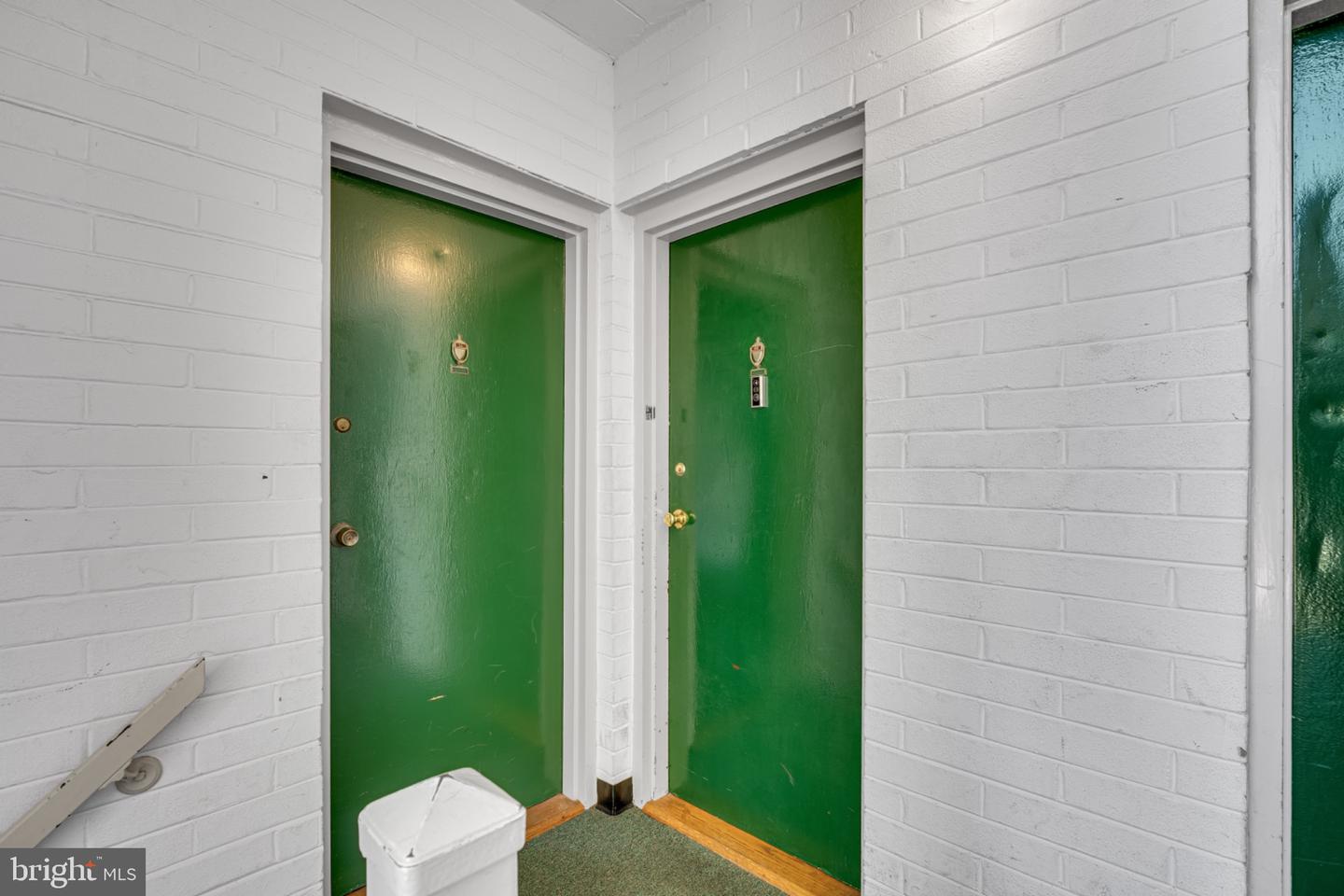 4943 Americana Dr #d-102 Property Photo 28