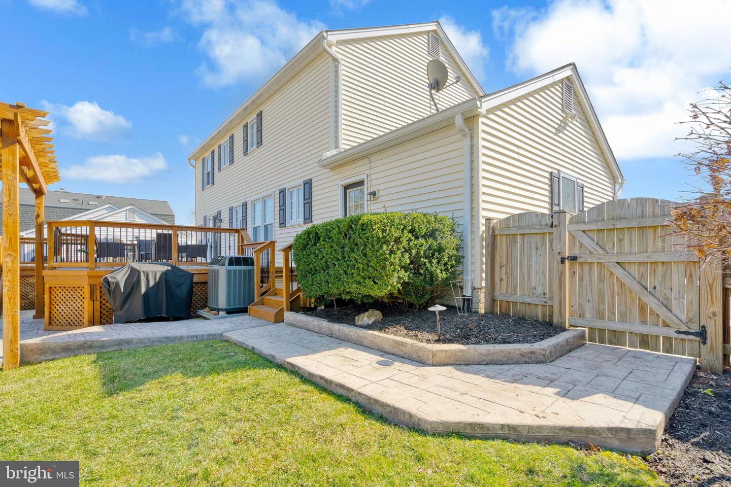 15206 Bannon Hill Ct Property Photo 12