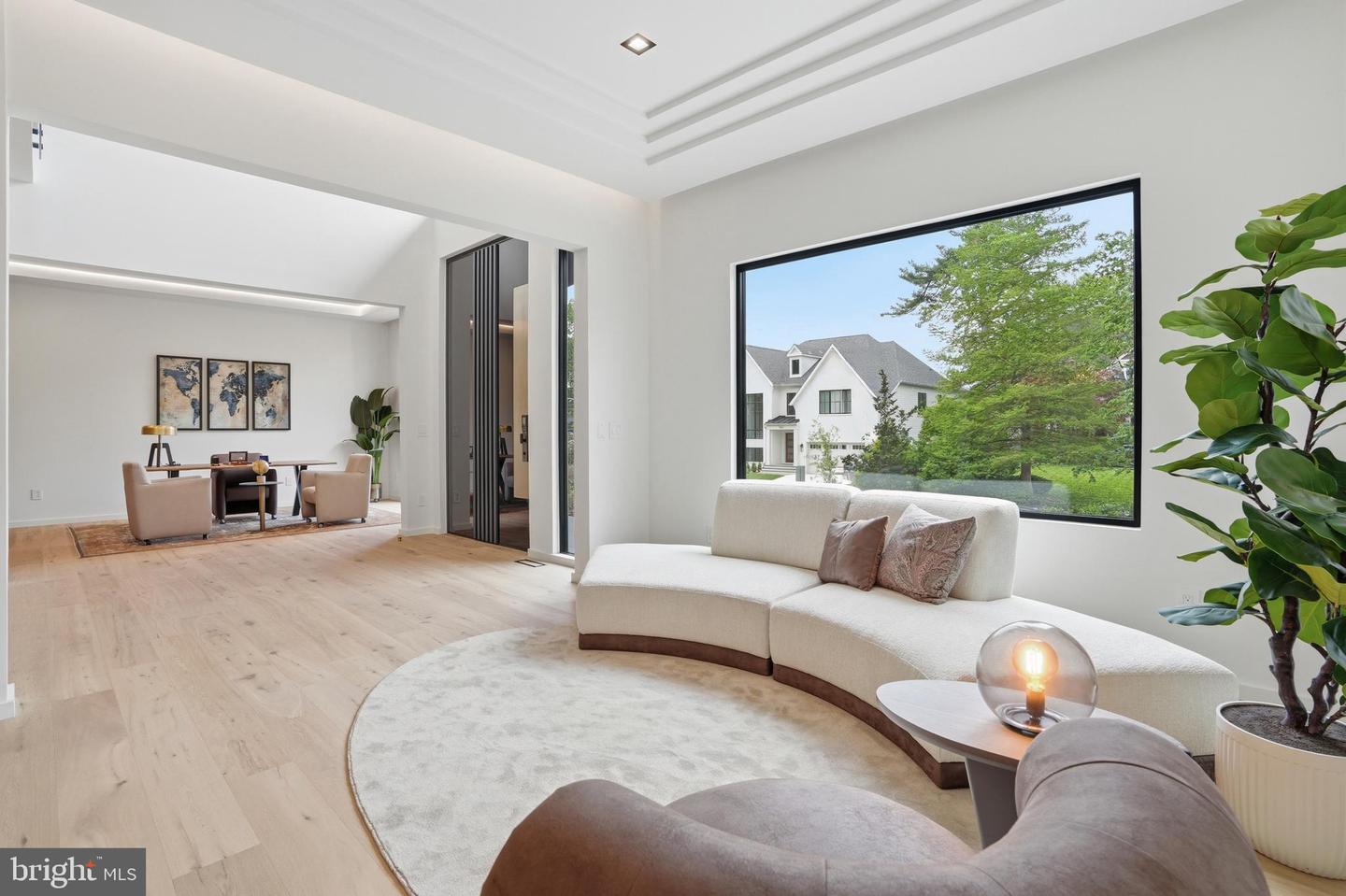 1803 Dumbarton St Property Photo 15