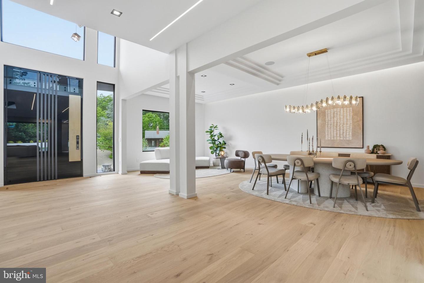 1803 Dumbarton St Property Photo 16