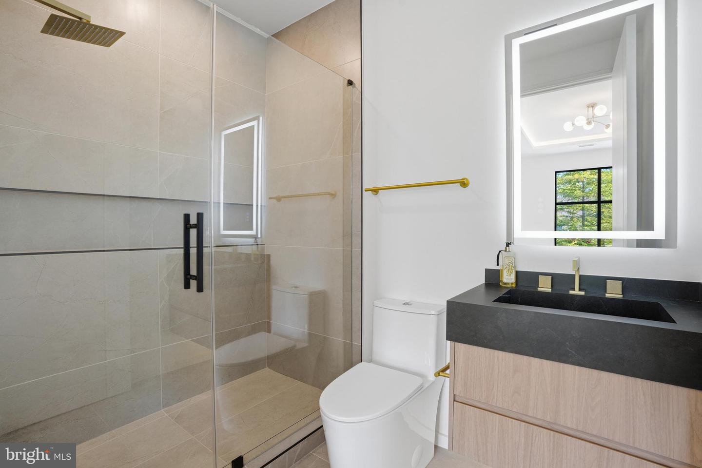 1803 Dumbarton St Property Photo 59