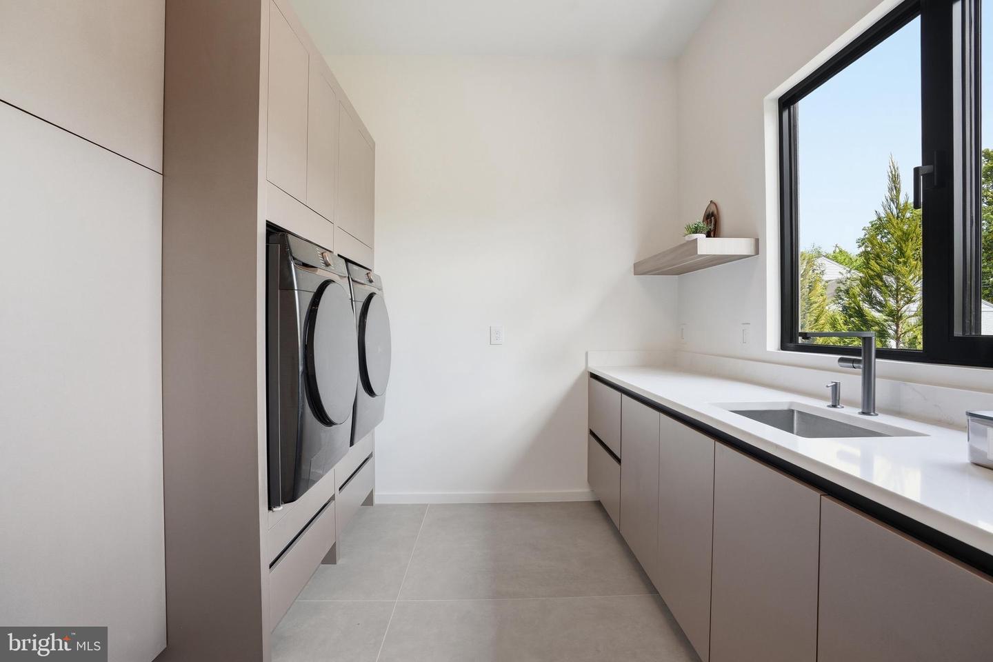 1803 Dumbarton St Property Photo 62