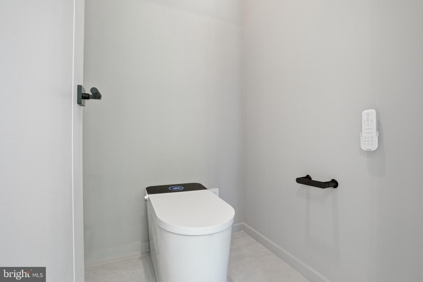 1803 Dumbarton St Property Photo 77