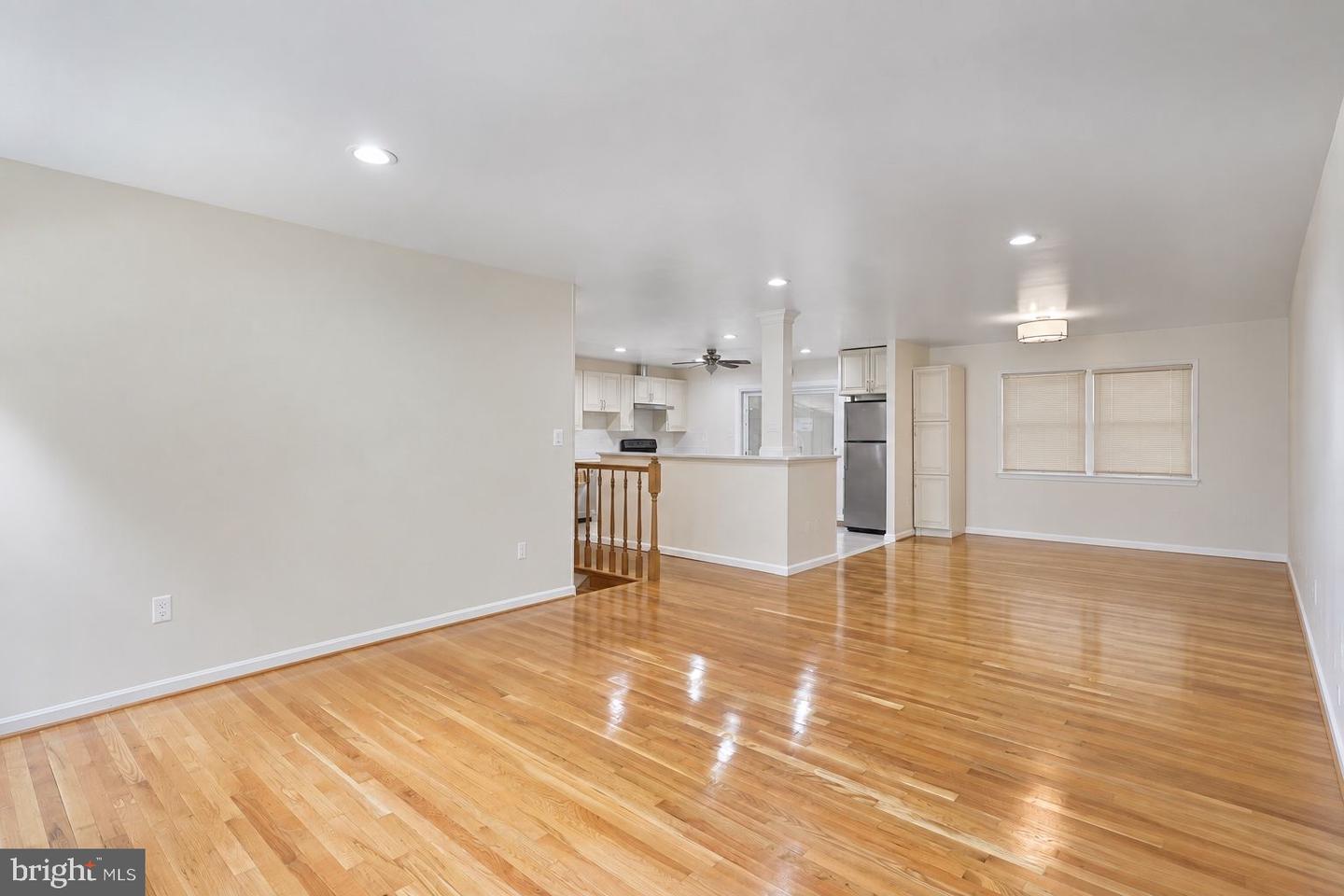 8418 Stone Gate Dr Property Photo 8