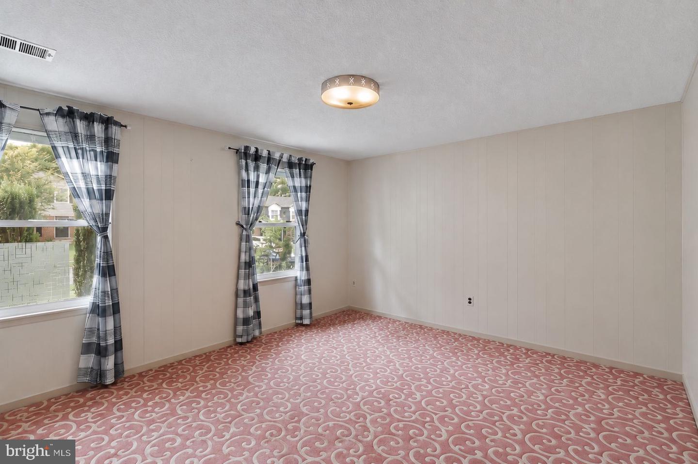 8418 Stone Gate Dr Property Photo 33