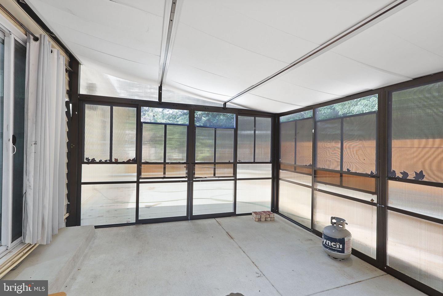 8418 Stone Gate Dr Property Photo 38