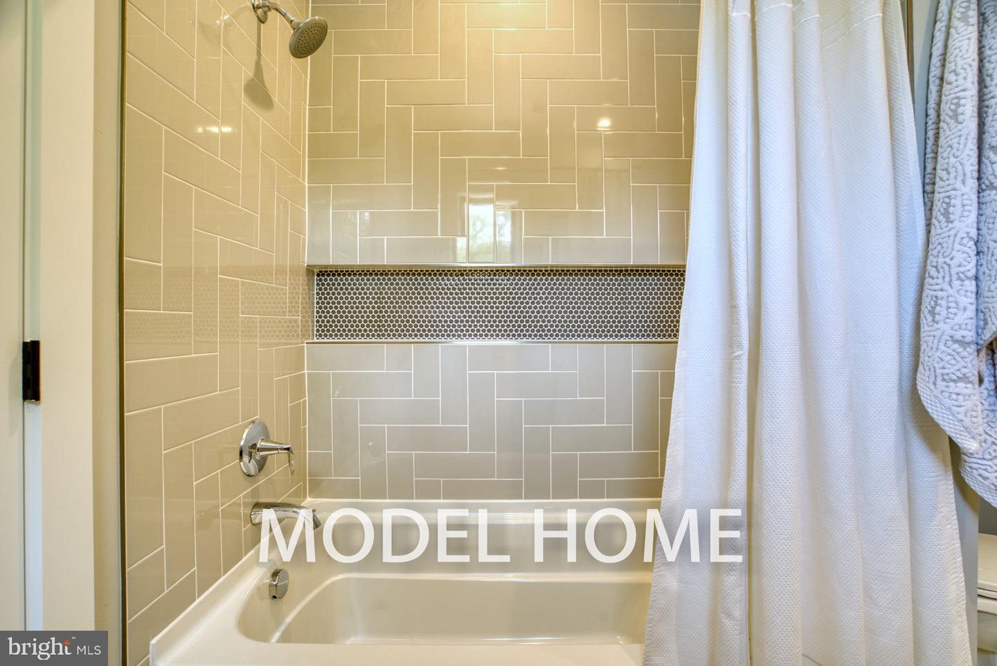 6928 Girard St Property Photo 30