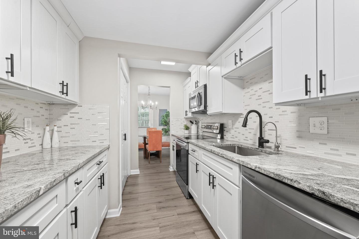 6426 SILVER RIDGE CIR