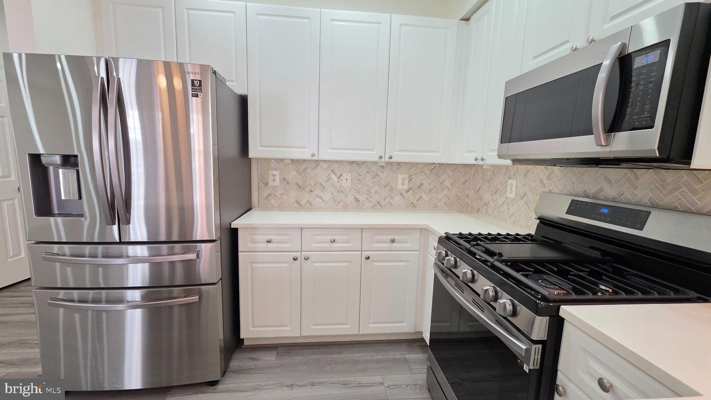 2700 Bellforest Ct #103 Property Photo 5