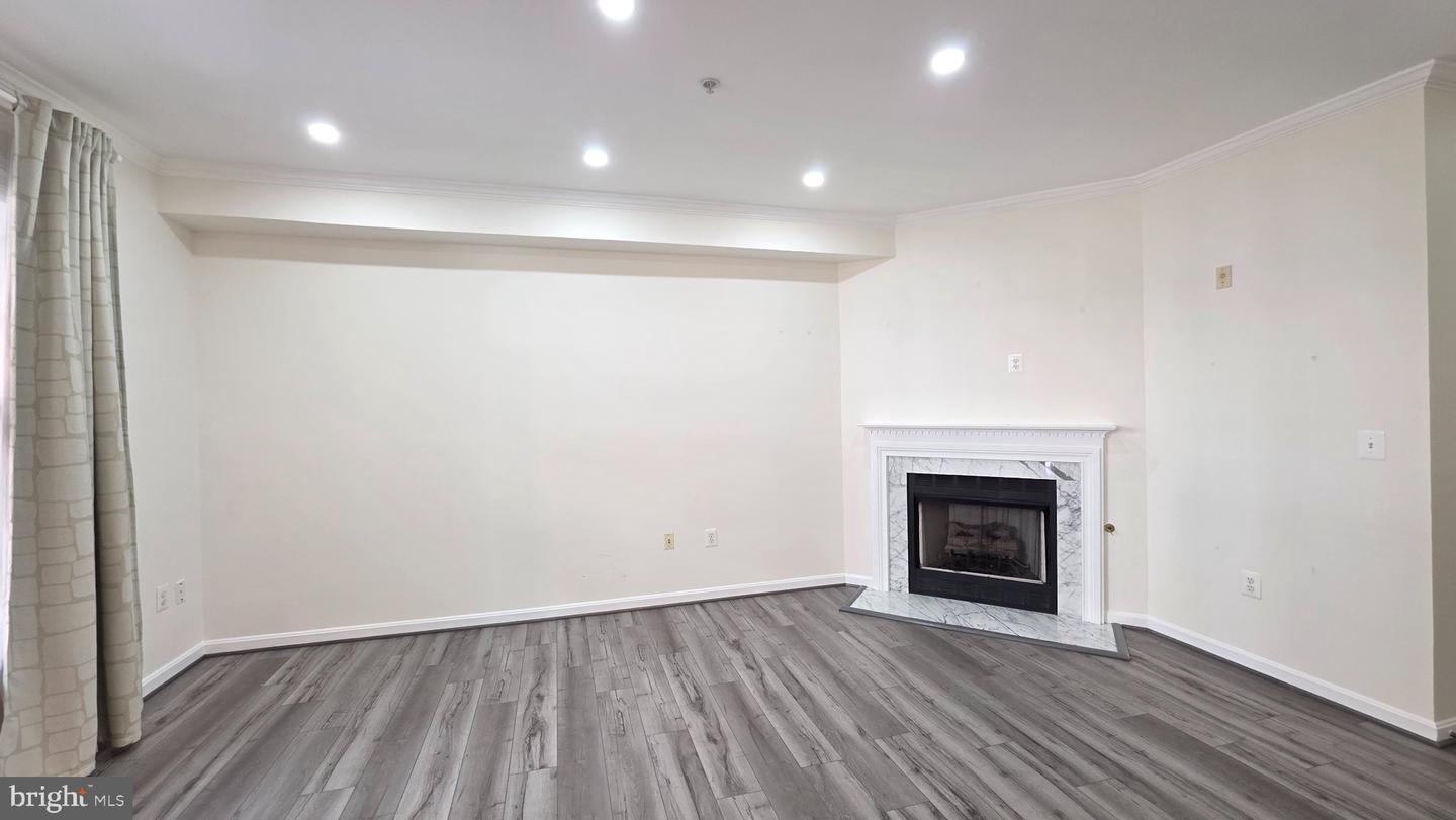 2700 Bellforest Ct #103 Property Photo 15