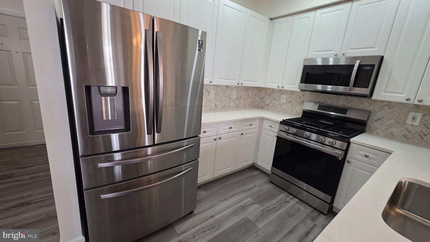 2700 Bellforest Ct #103 Property Photo 19