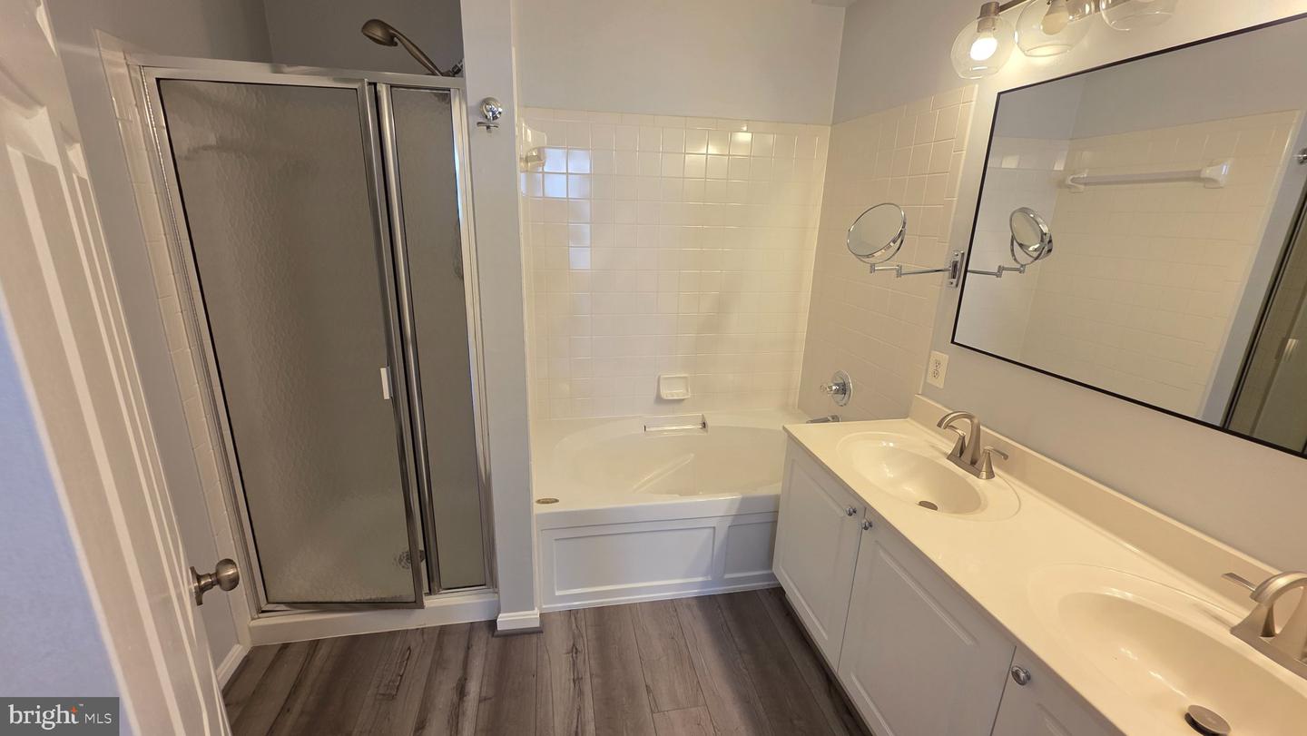2700 Bellforest Ct #103 Property Photo 29