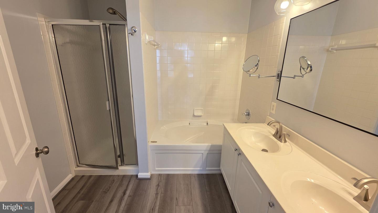 2700 Bellforest Ct #103 Property Photo 30