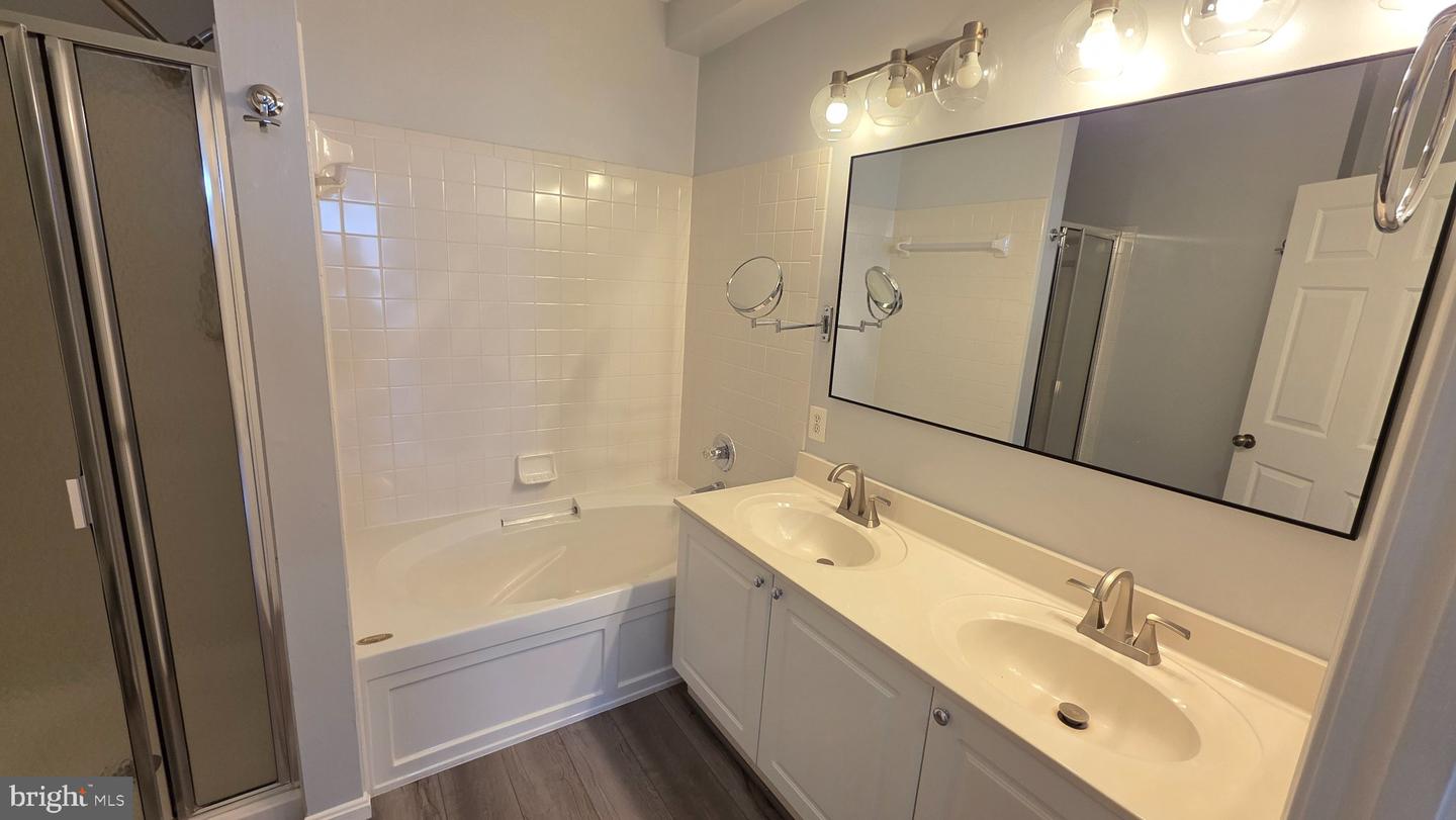 2700 Bellforest Ct #103 Property Photo 31