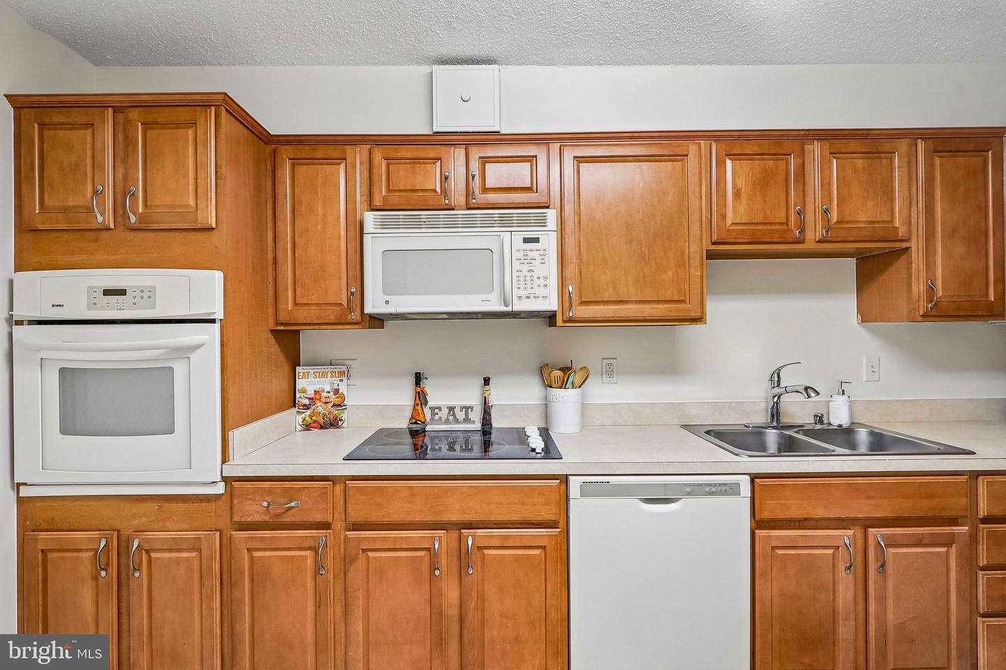 5901 Mount Eagle Dr #409 Property Photo 14