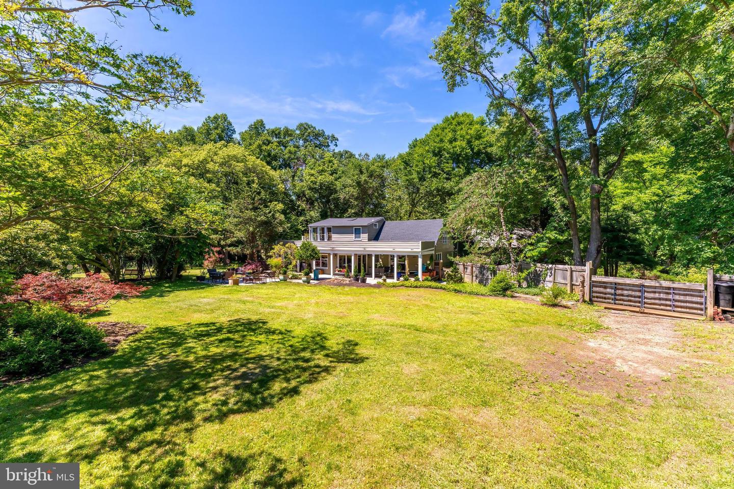 518 Goldsmith Ln Property Photo 17
