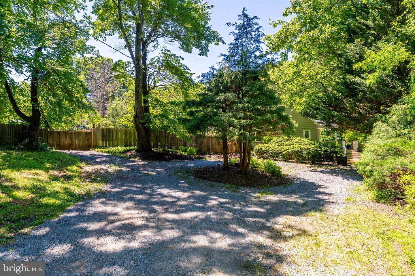 518 Goldsmith Ln Property Photo 25