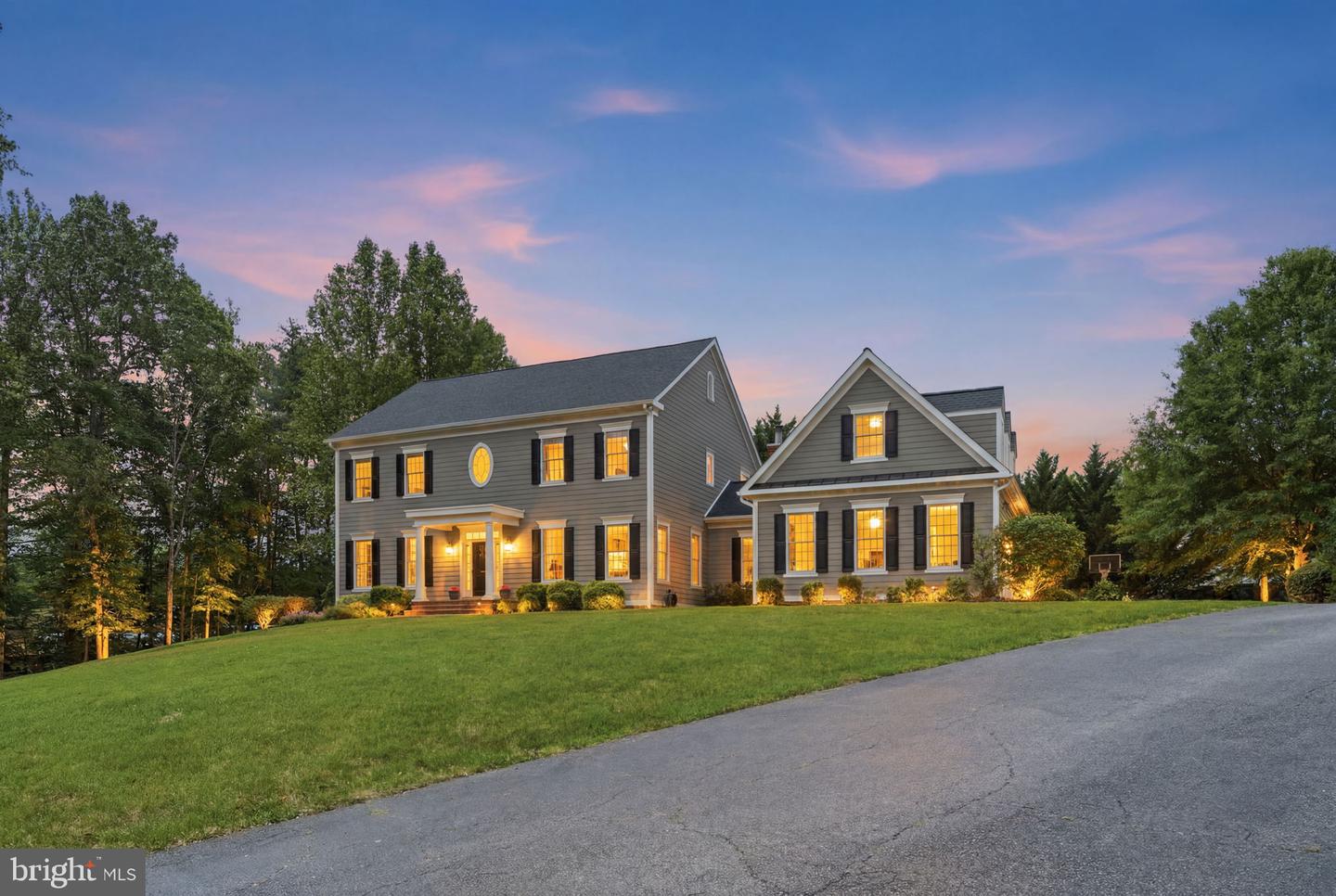 9889 CHAPEL BRIDGE ESTATES DR