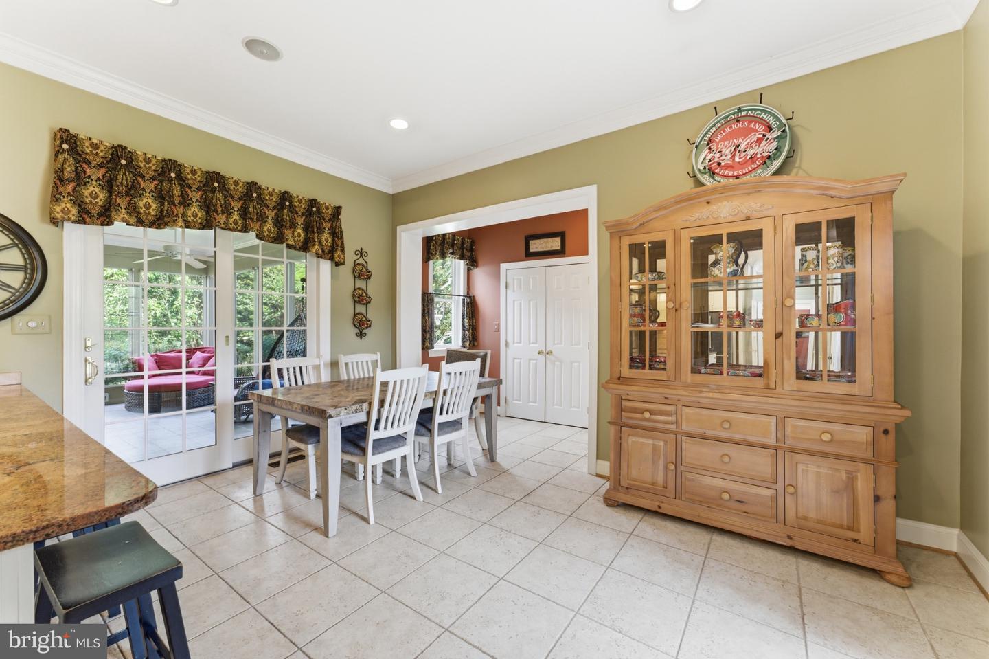 9889 Chapel Bridge Estates Dr Property Photo 21