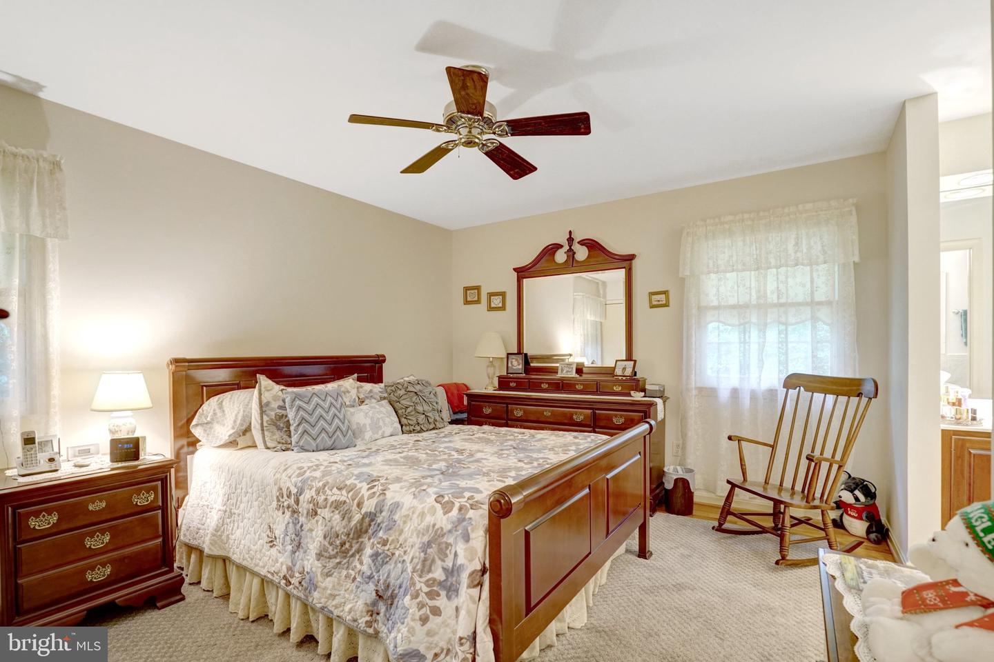 8422 Georgian Way Property Photo 5