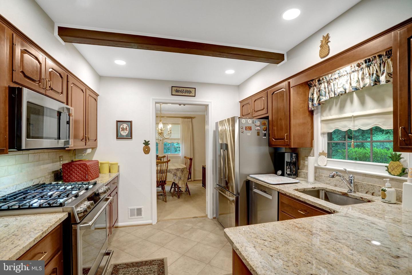 8422 Georgian Way Property Photo 10