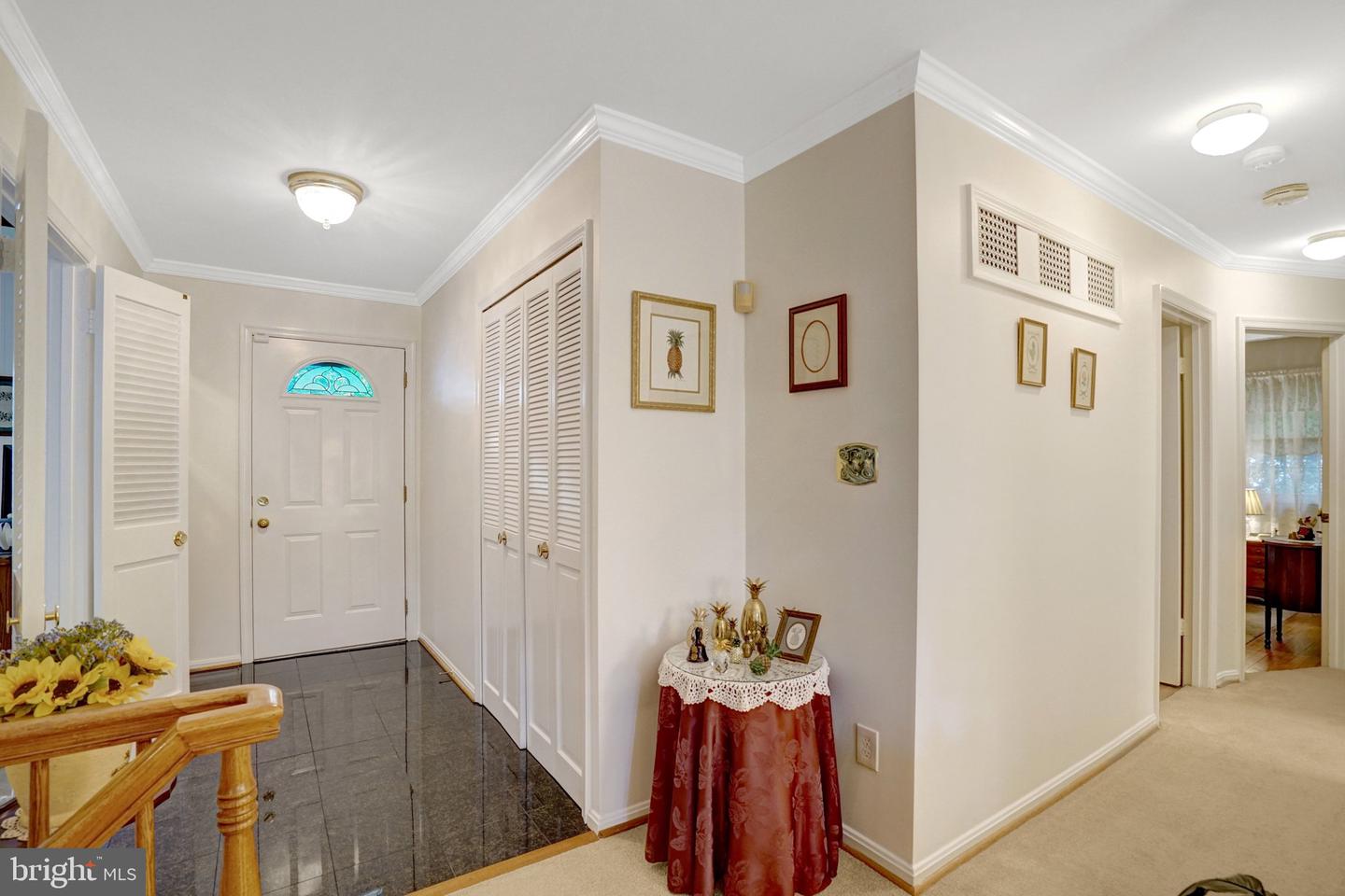 8422 Georgian Way Property Photo 14