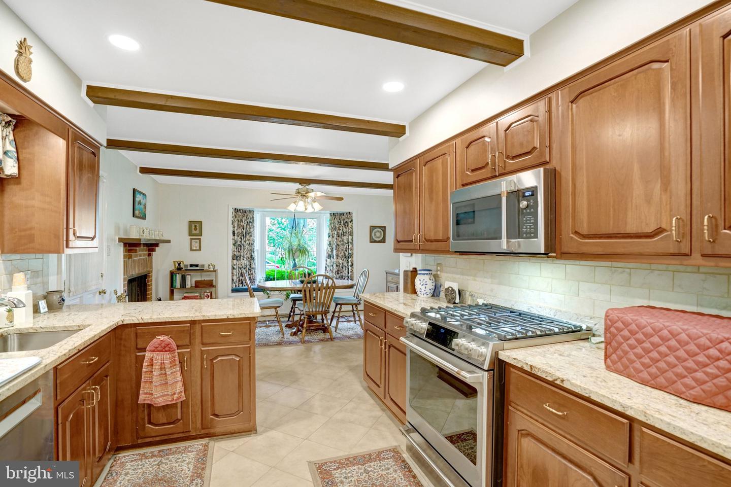 8422 Georgian Way Property Photo 16