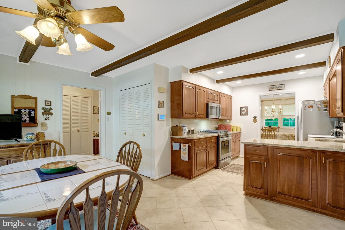8422 Georgian Way Property Photo 23