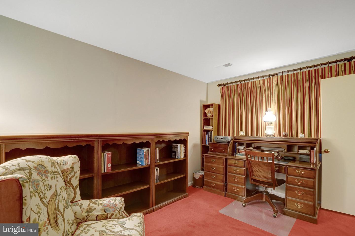 8422 Georgian Way Property Photo 37